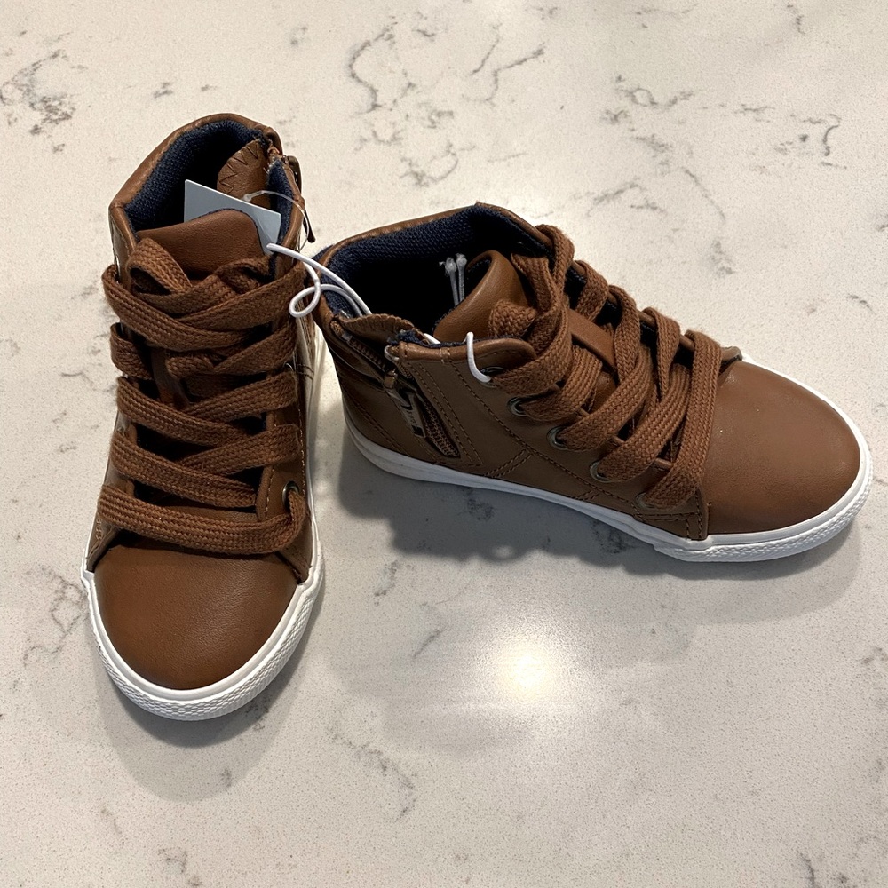 Cat and Jack NWT brown size 8 toddler boots